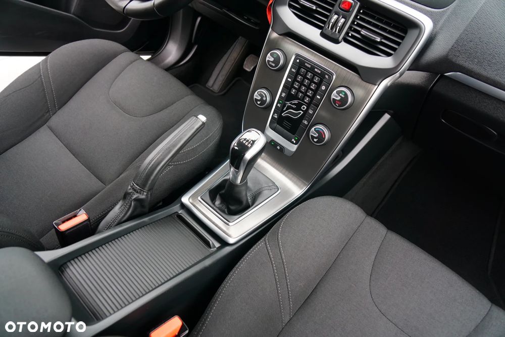 Volvo V40 D2 Linje You - 37