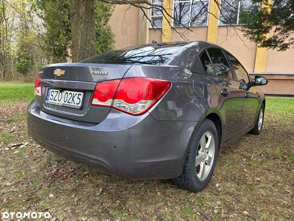 Chevrolet Cruze 1.6 LT - 3