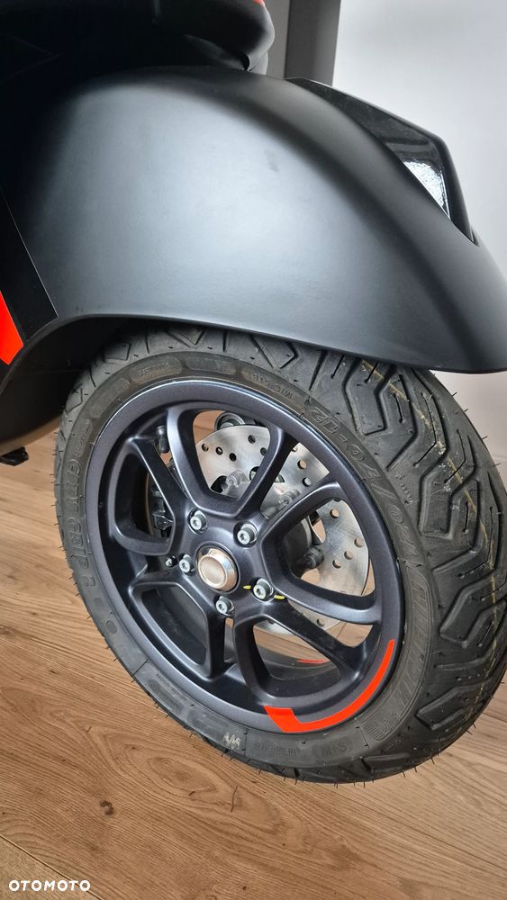 Vespa GTS - 7