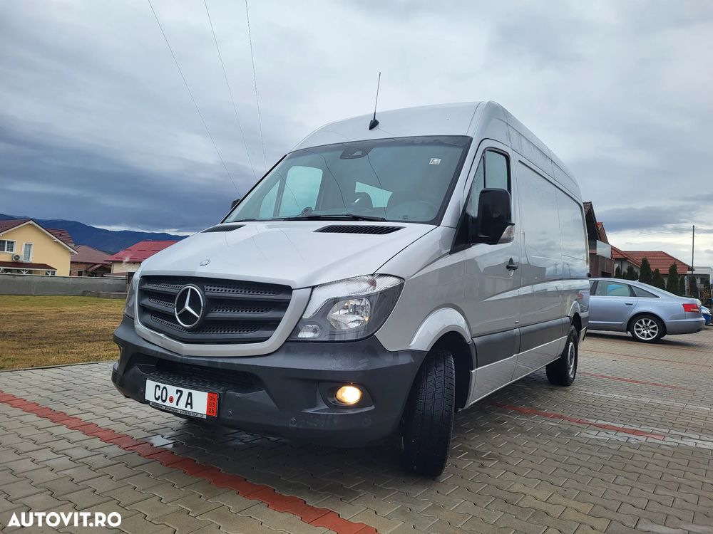 Mercedes-Benz Sprinter - 1