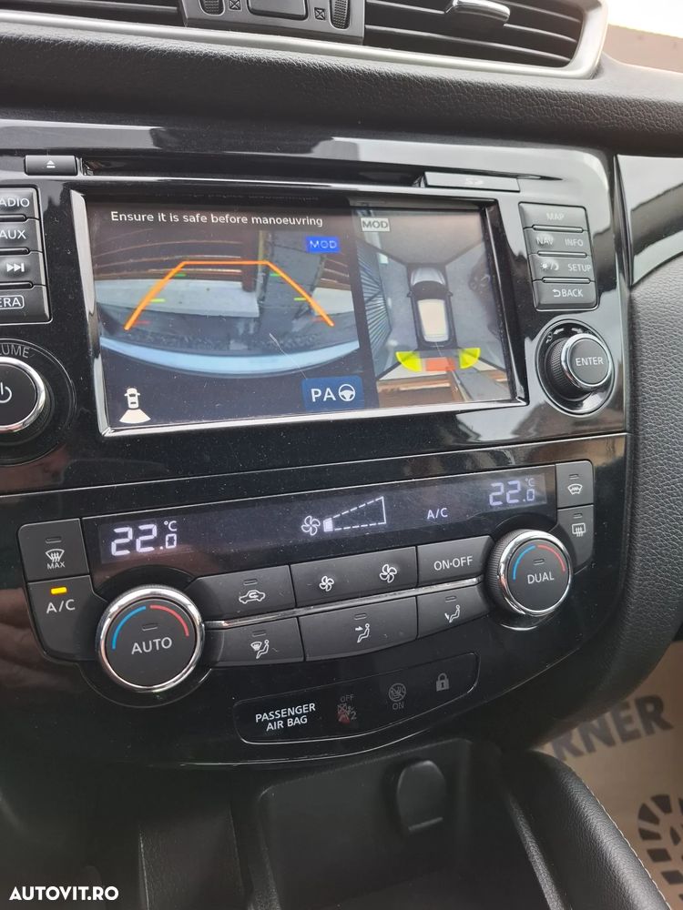 Nissan Qashqai 1.6 DCI Start/Stop X-TRONIC N-Connecta - 29