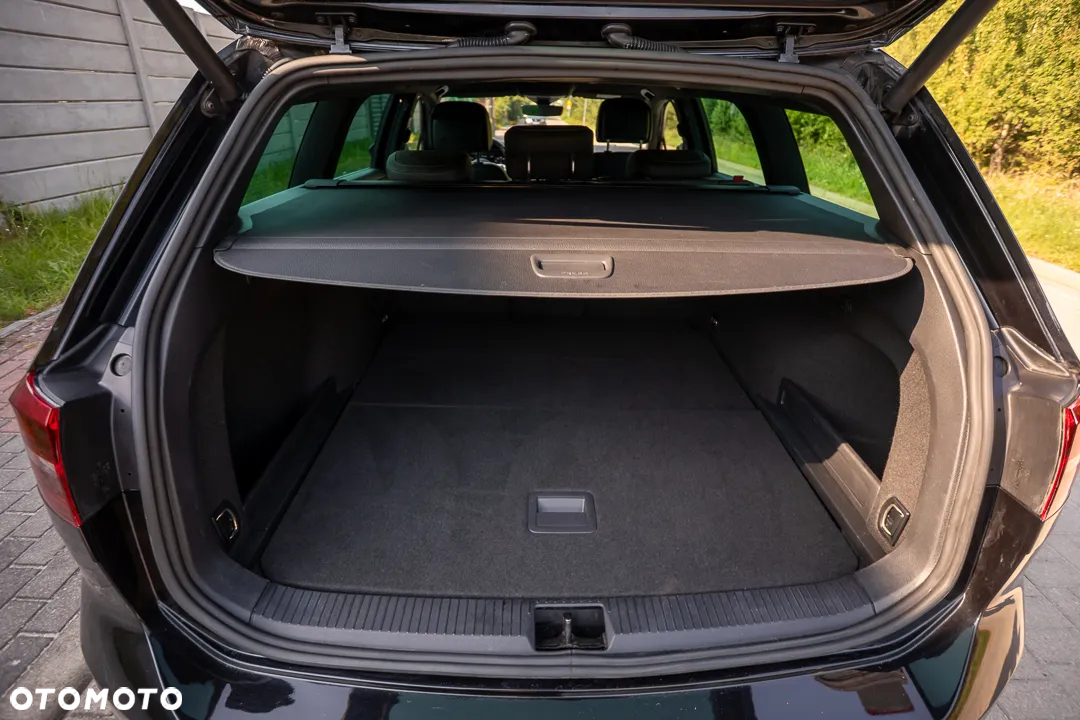Volkswagen Passat Variant 1.8 TSI (BlueMotion Technology) DSG Highline - 36