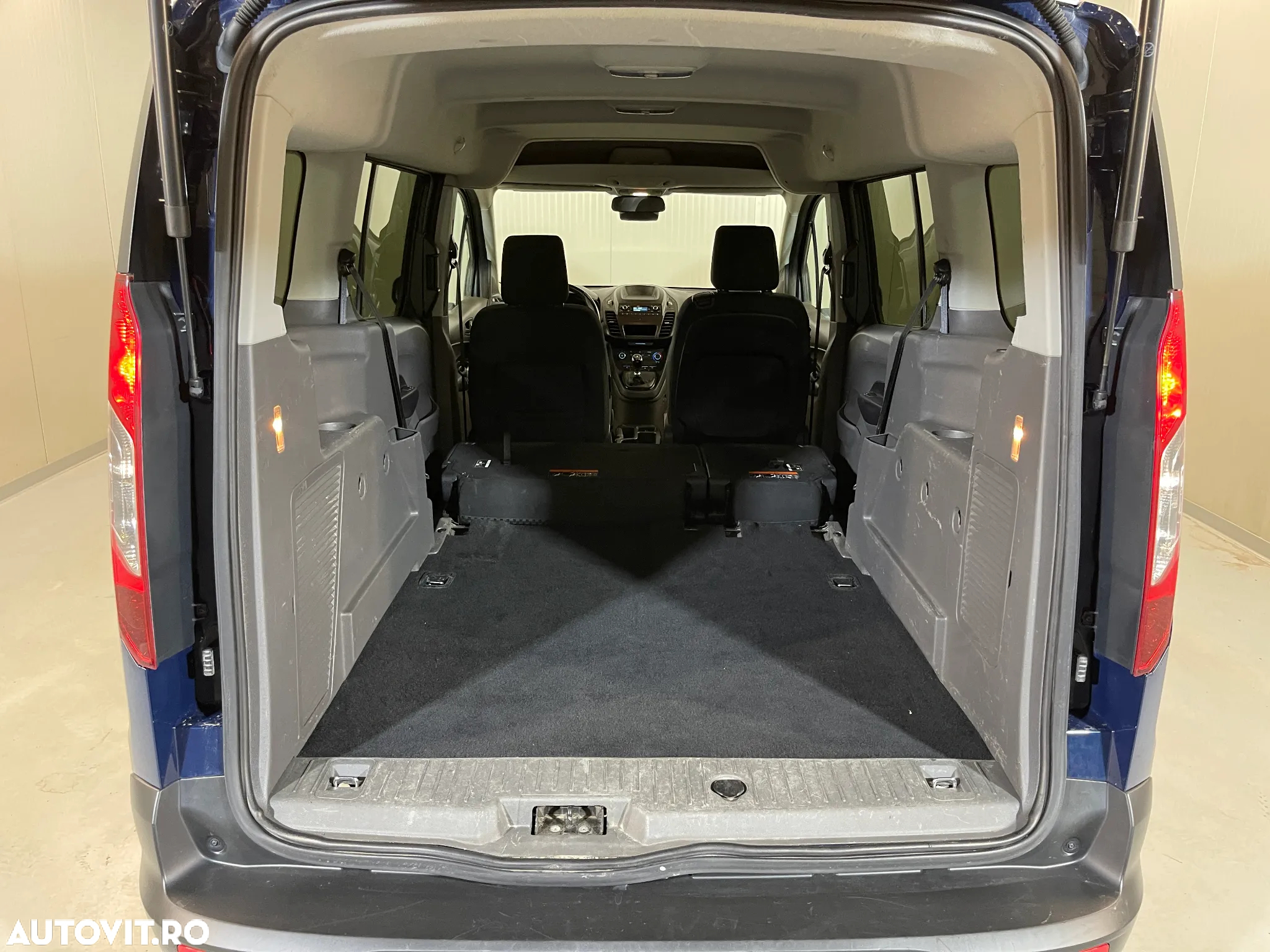 Ford Tourneo Connect 1.5 TDCi LWB (L2) Trend - 15