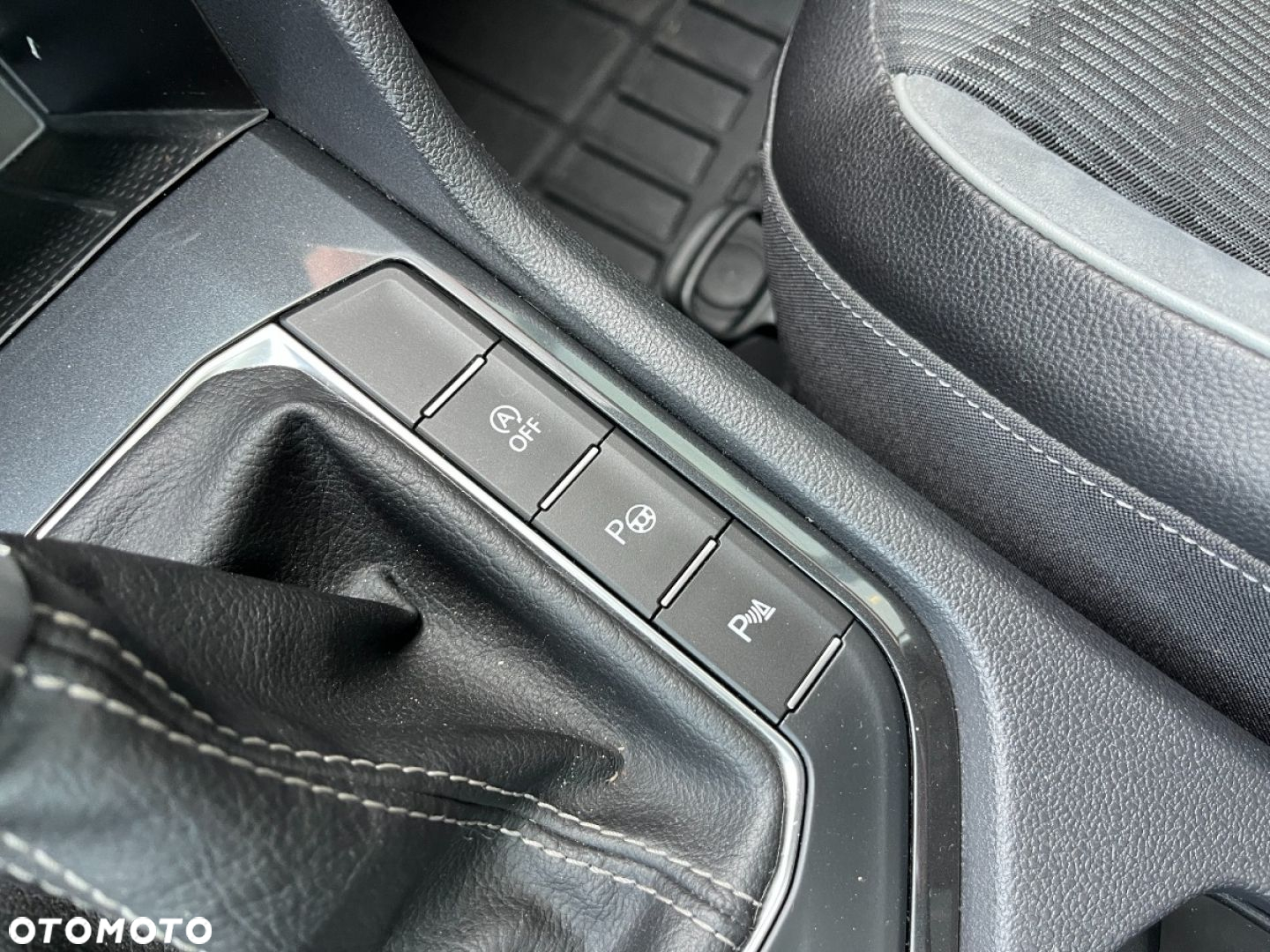Volkswagen Tiguan 2.0 TDI SCR DSG R-Line - 23