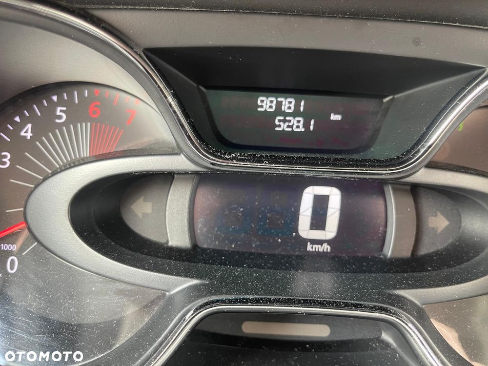 Renault Captur - 10