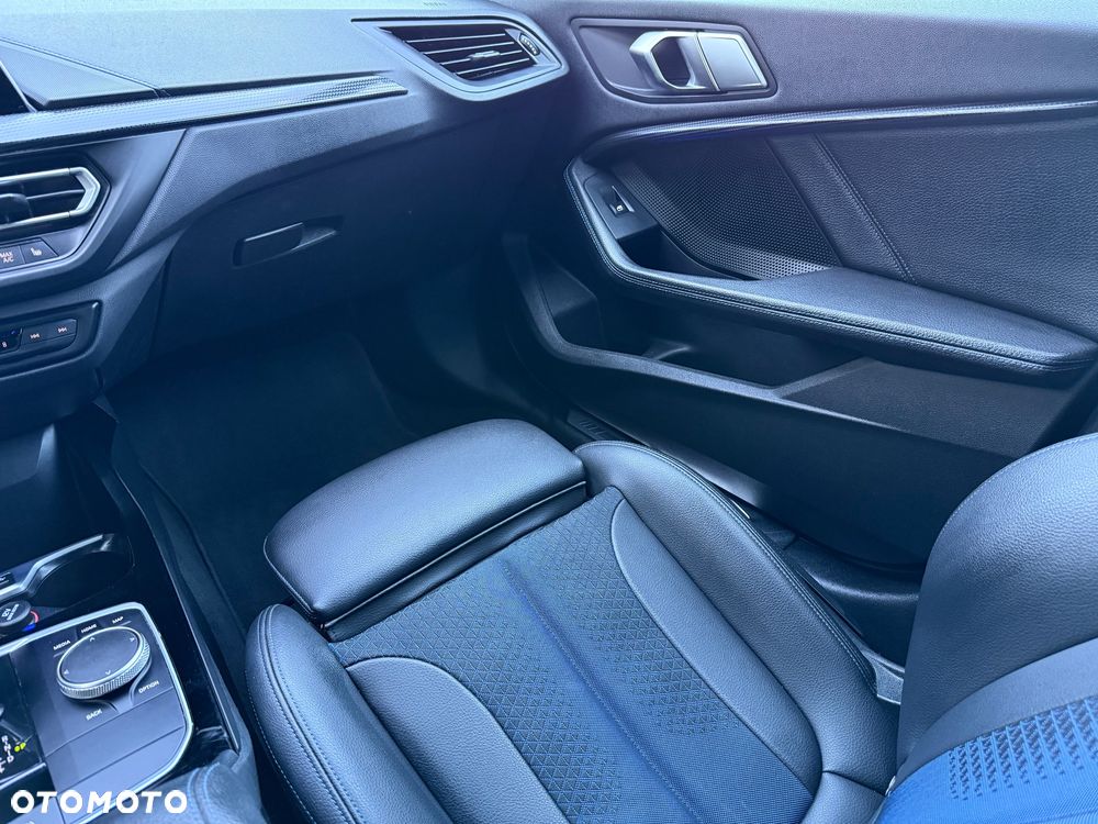 BMW Seria 2 218i M Sport sport - 31