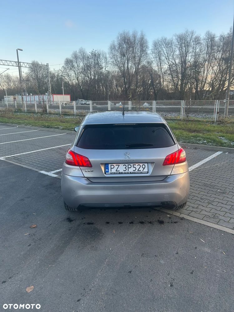 Peugeot 308 1.2 PureTech GPF Allure Pack S&S - 4