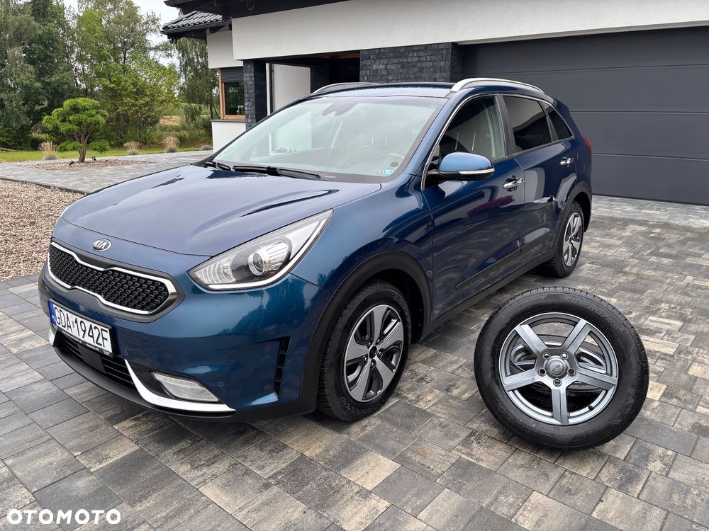 Kia Niro 1.6 GDI Hybrid L Business Line - 1