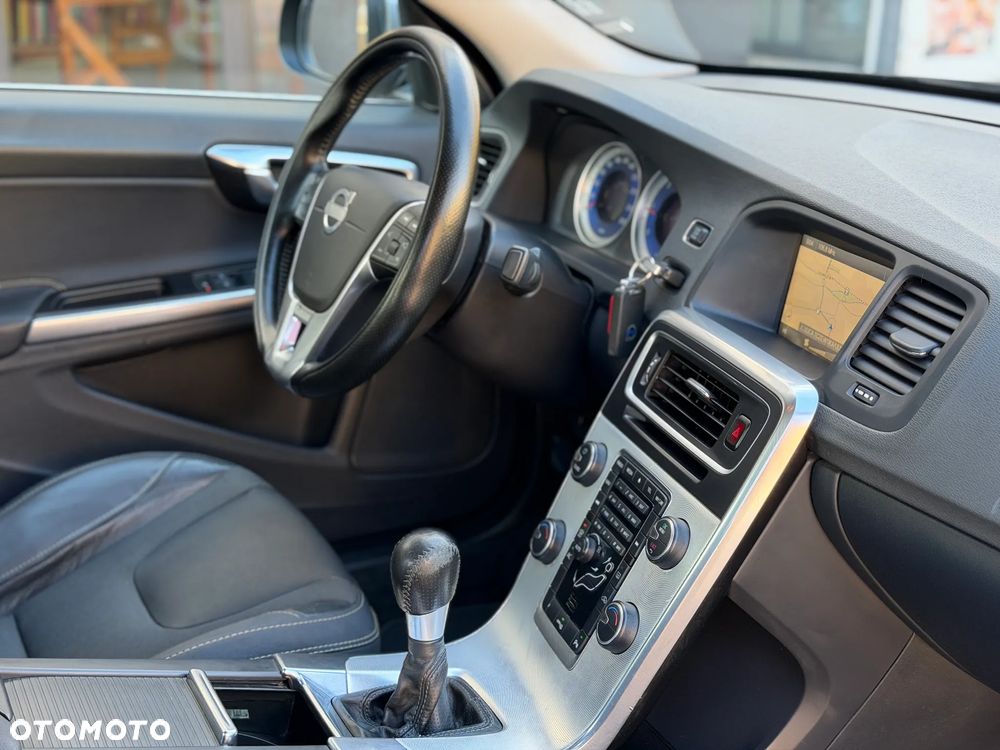 Volvo S60 D4 R-Design - 19