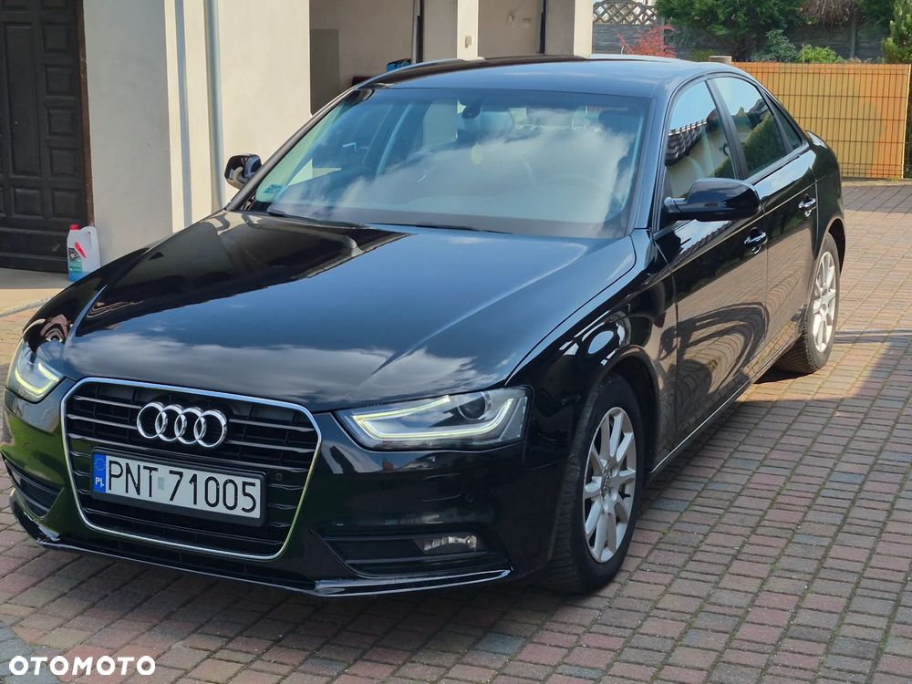 Audi A4 Limousine - 16