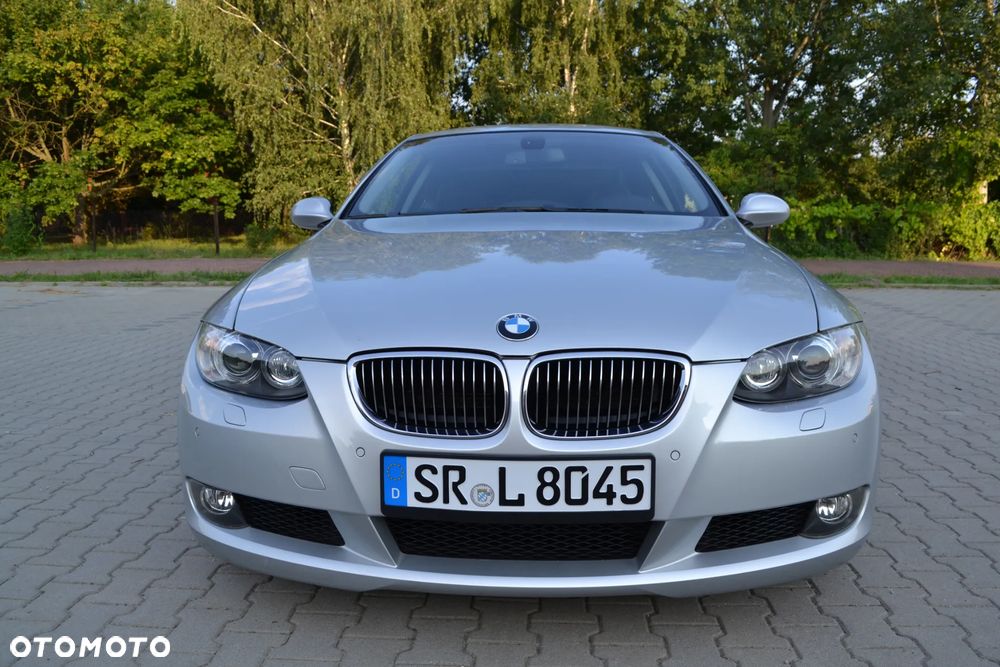 BMW Seria 3 325i - 3