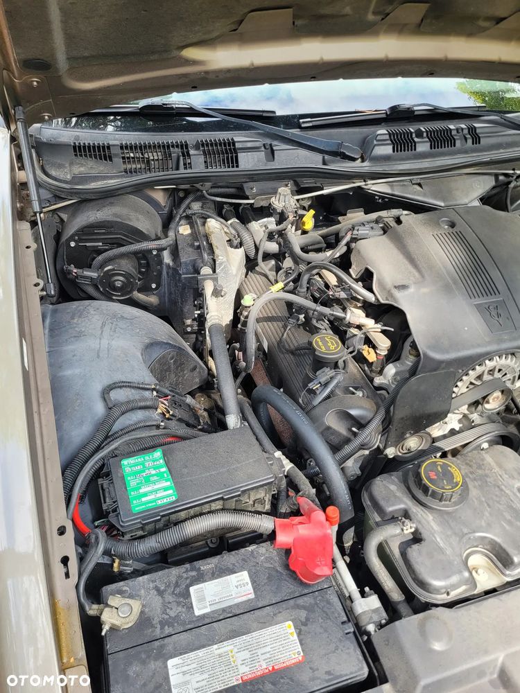 Ford Crown ver-4-6-ltd-lx - 14