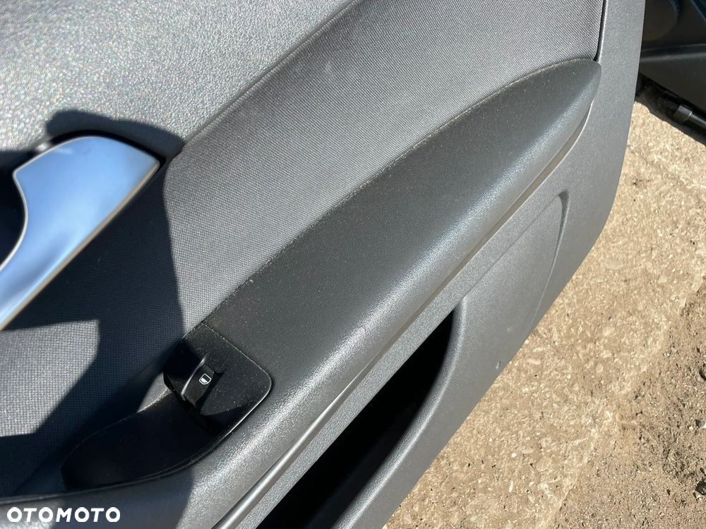 BOCZKI PODŁOKIETNIK TAPICERKI DRZWI AUDI A3 8P 3D - 5