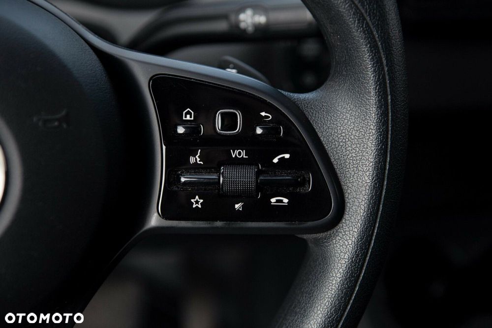 Mercedes-Benz Sprinter - 20