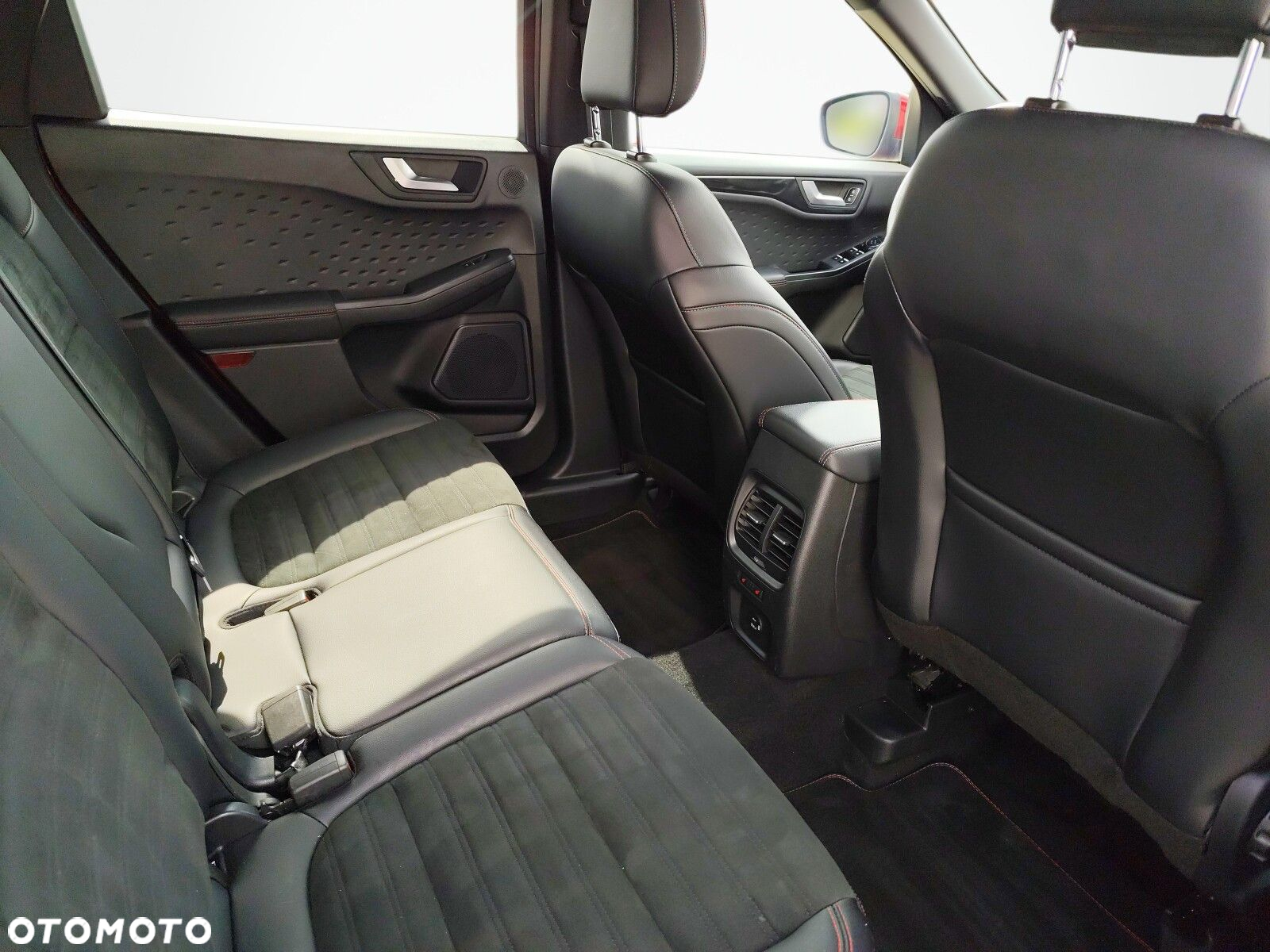 Ford Kuga - 17