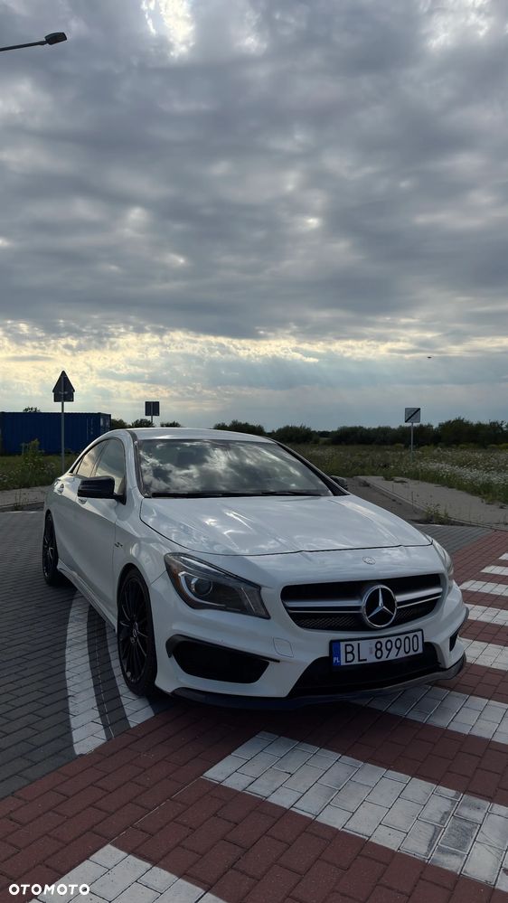 Mercedes-Benz CLA 45 AMG 4-Matic - 16