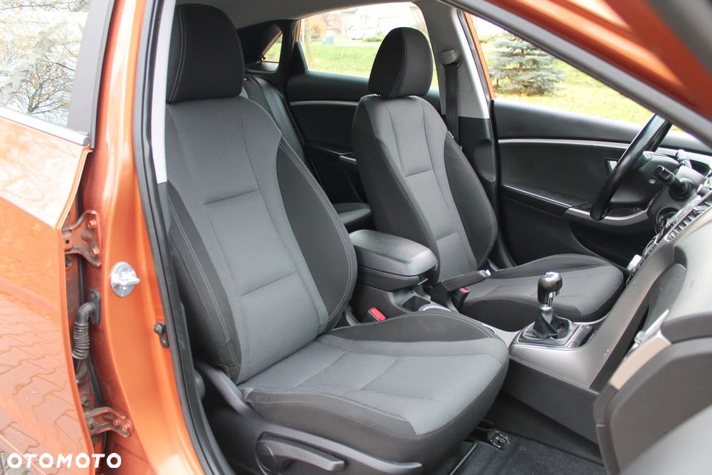 Hyundai i30 1.6 CRDi Premium - 6