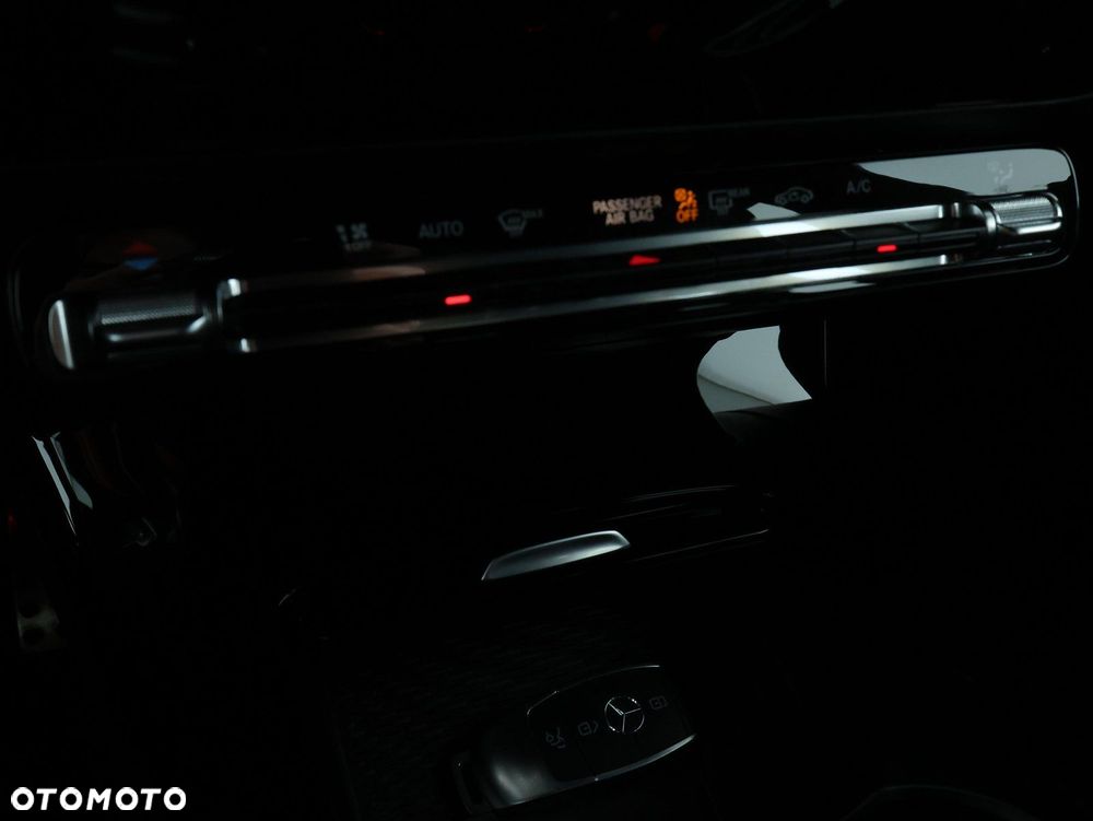 Mercedes-Benz CLA - 16