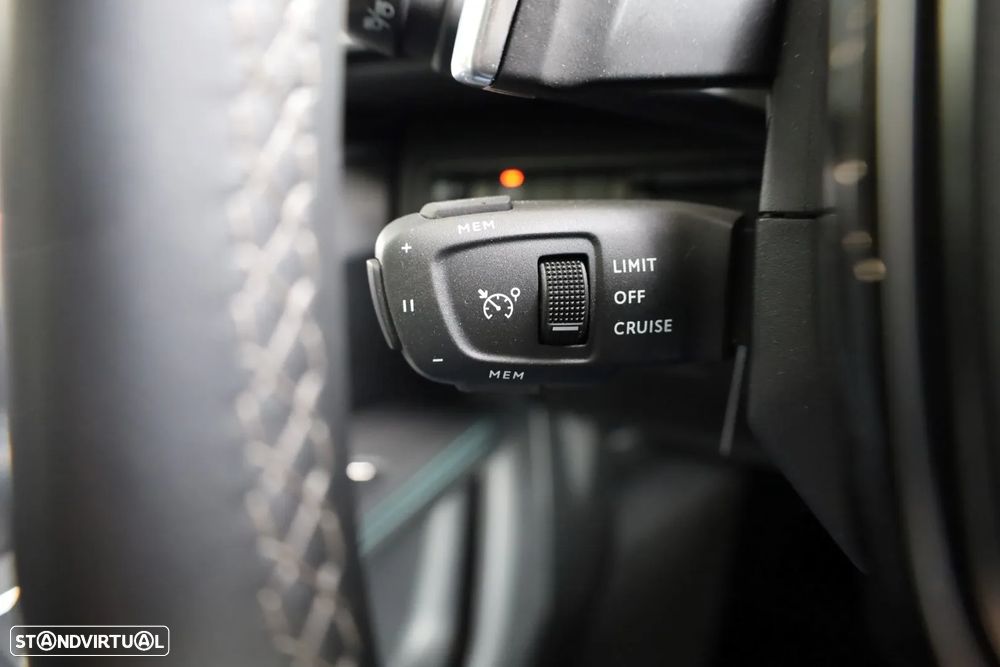Peugeot 5008 1.2 PureTech Allure EAT8 - 43