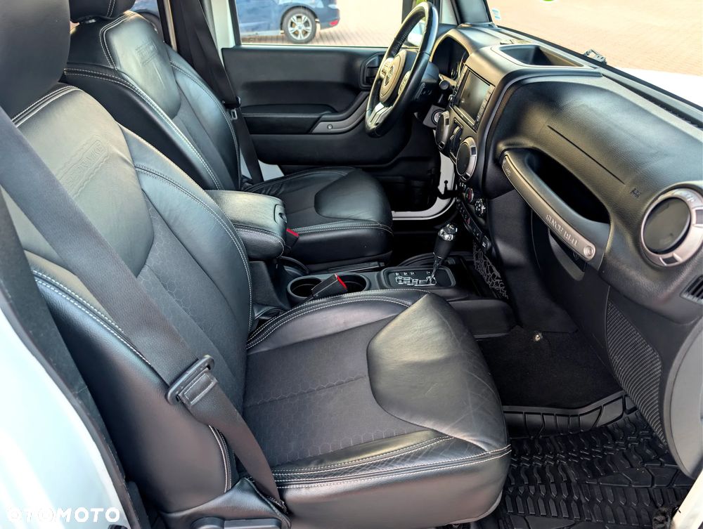 Jeep Wrangler 3.6 Unlim Sahara - 15