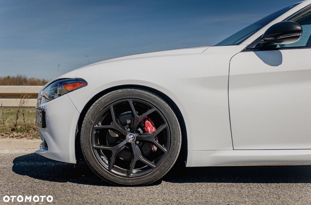 Alfa Romeo Giulia - 9