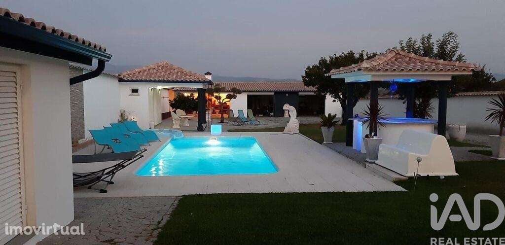 Casa / Villa T3 em Ervedal e Vila Franca da Beira de 266,00 m2 - Grande imagem: 3/4