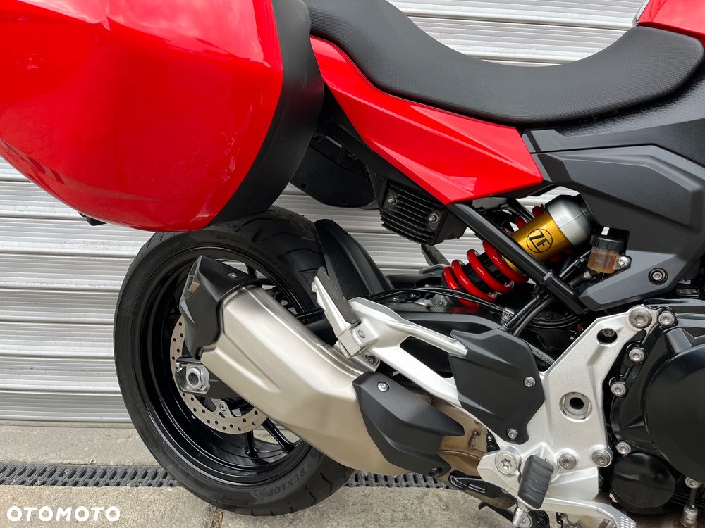 BMW XR - 28