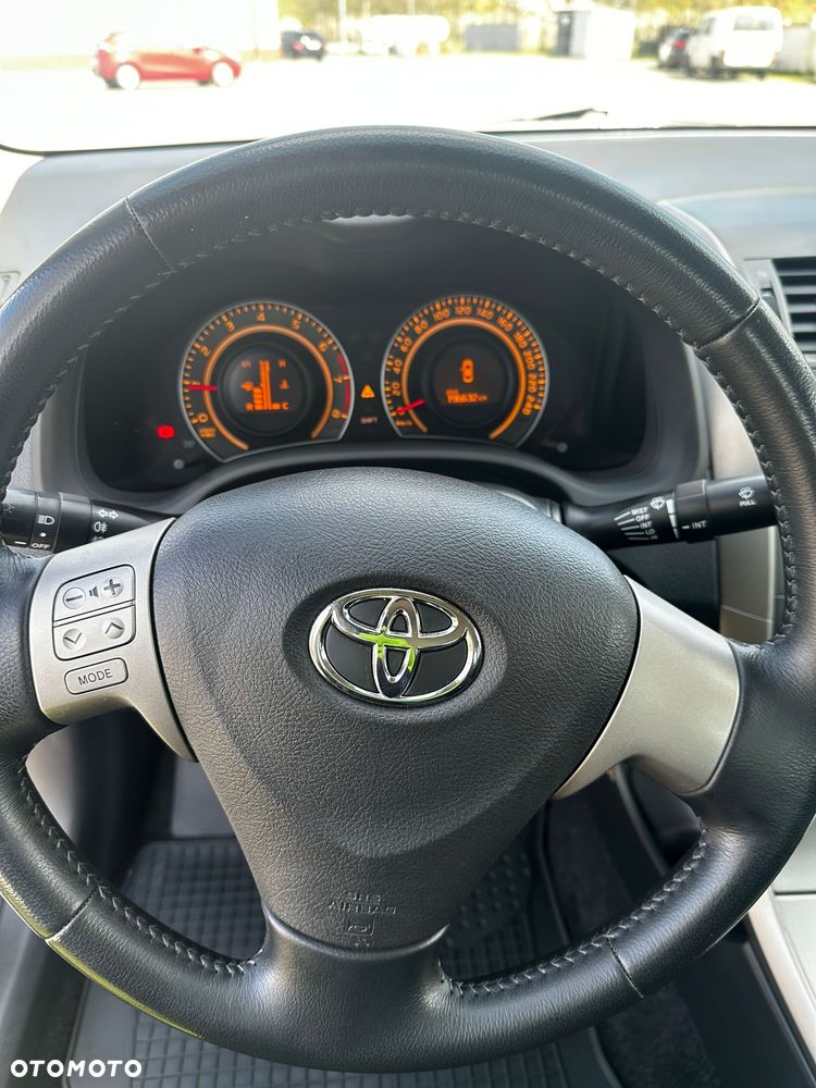 Toyota Corolla 1.4 VVT-i Premium - 6
