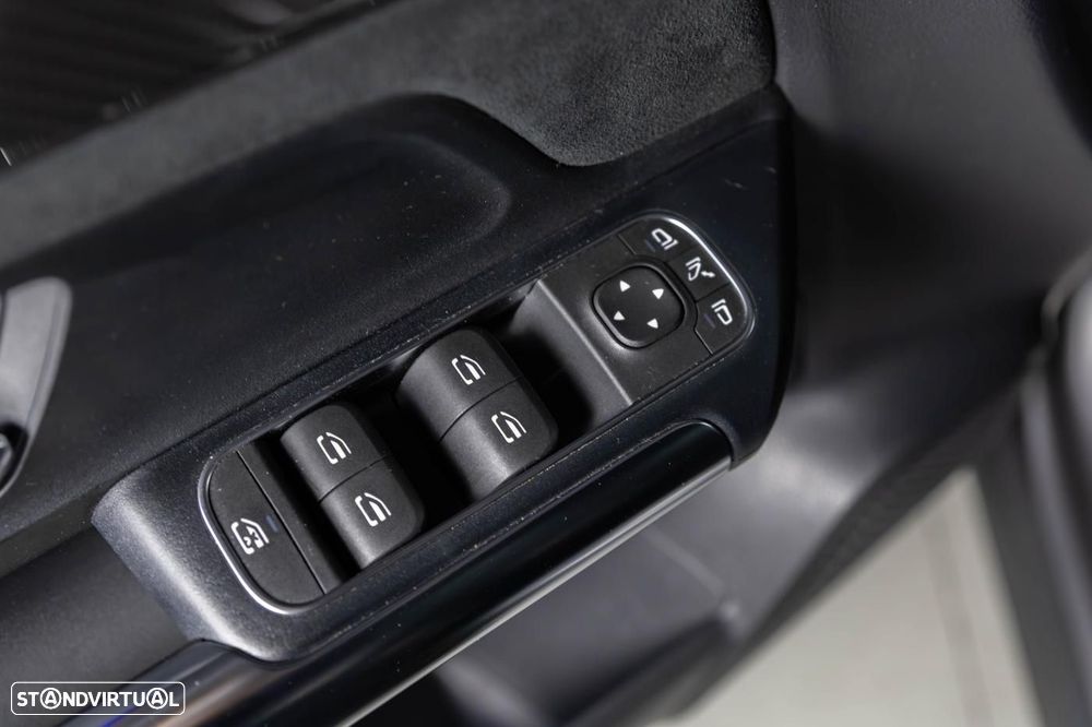 Mercedes-Benz GLA 250 e 8G-DCT AMG Line - 29