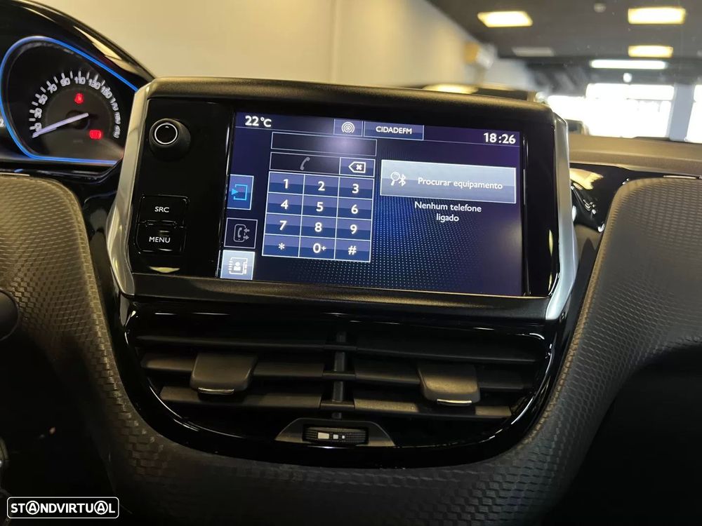 Peugeot 208 1.2 PureTech GT Line - 18