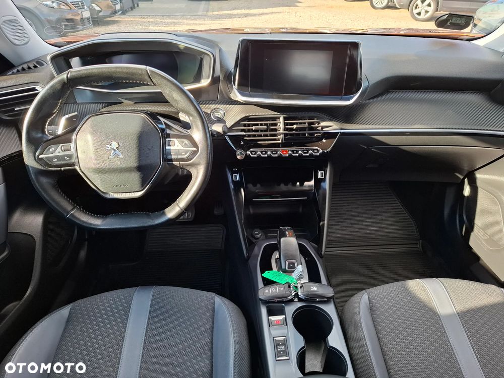 Peugeot 2008 1.5 BlueHDi Allure Pack S&S EAT8 - 20