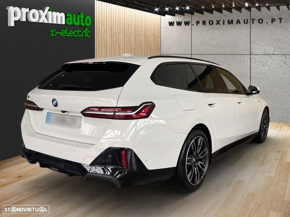 BMW i5 eDrive40 Pack Desportivo M - 17