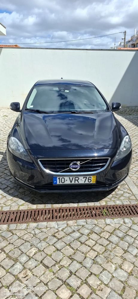 Volvo V40 D2 Momentum - 1