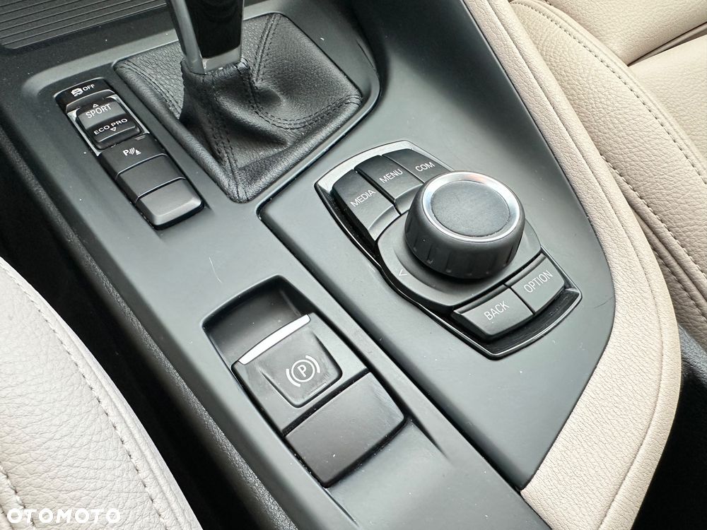 BMW X1 sDrive18i GPF xLine - 16