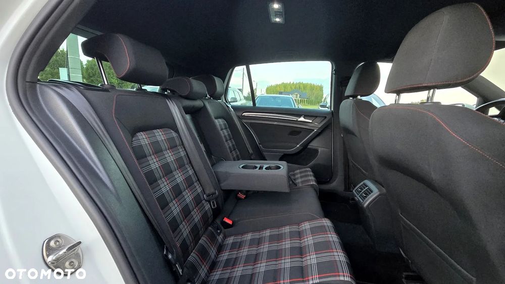 Volkswagen Golf 2.0 TSI BMT GTI DSG - 29