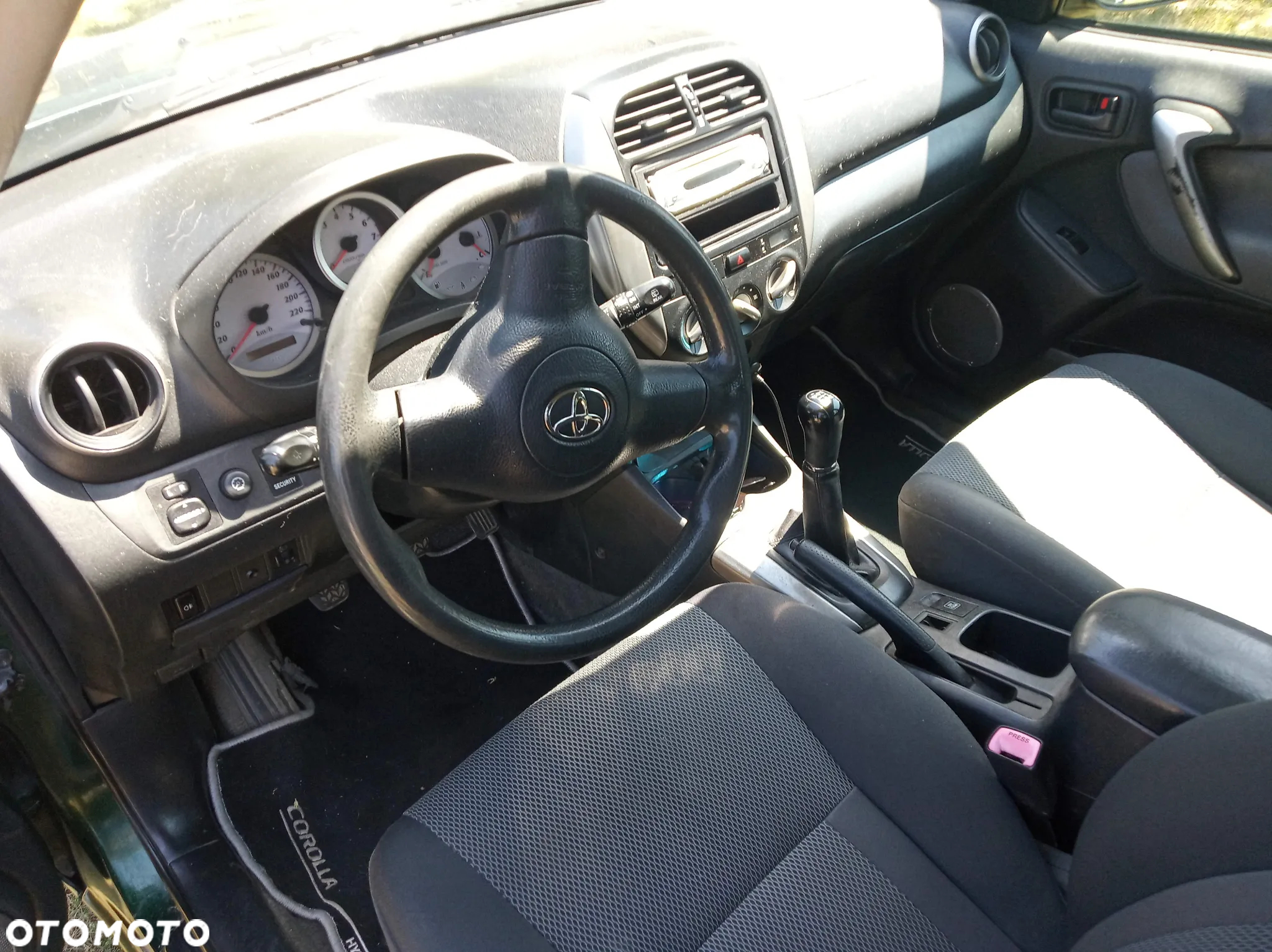 Toyota RAV4 1.8 VVT-i Terra 2WD - 4