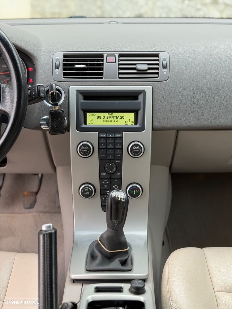Volvo V50 2.0 D Momentum - 13