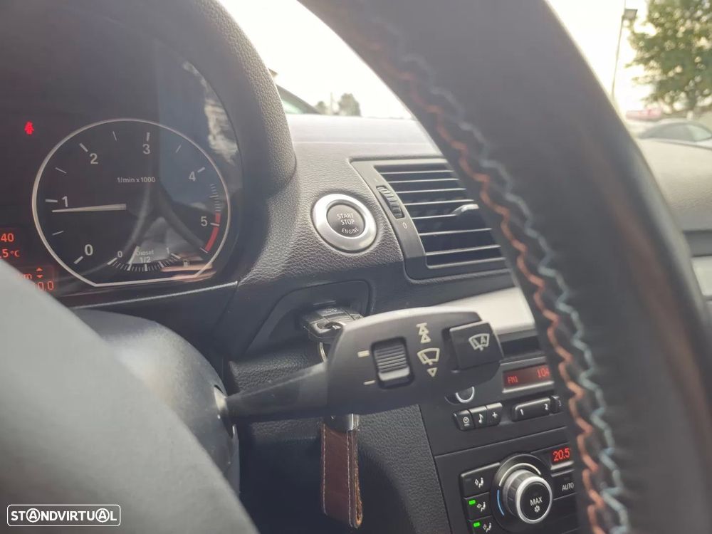 BMW 118 d Pack M - 12