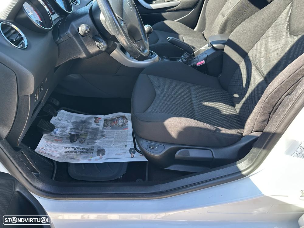 Peugeot 308 SW 1.6 HDi Sport CVM6 - 12