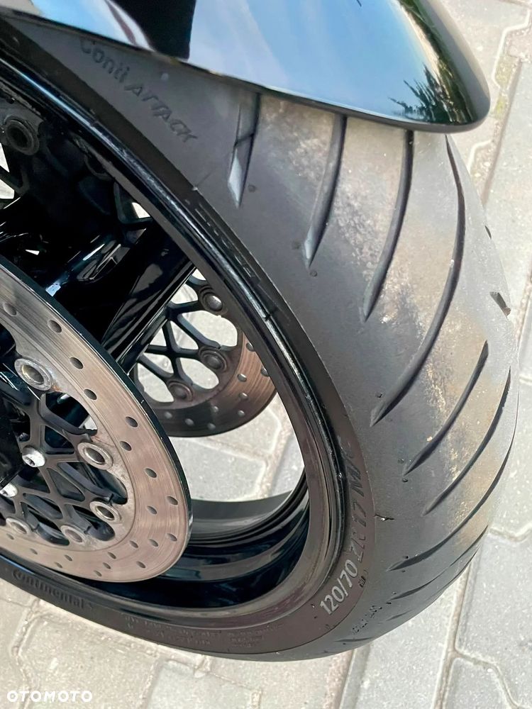 Suzuki GSX-R - 8
