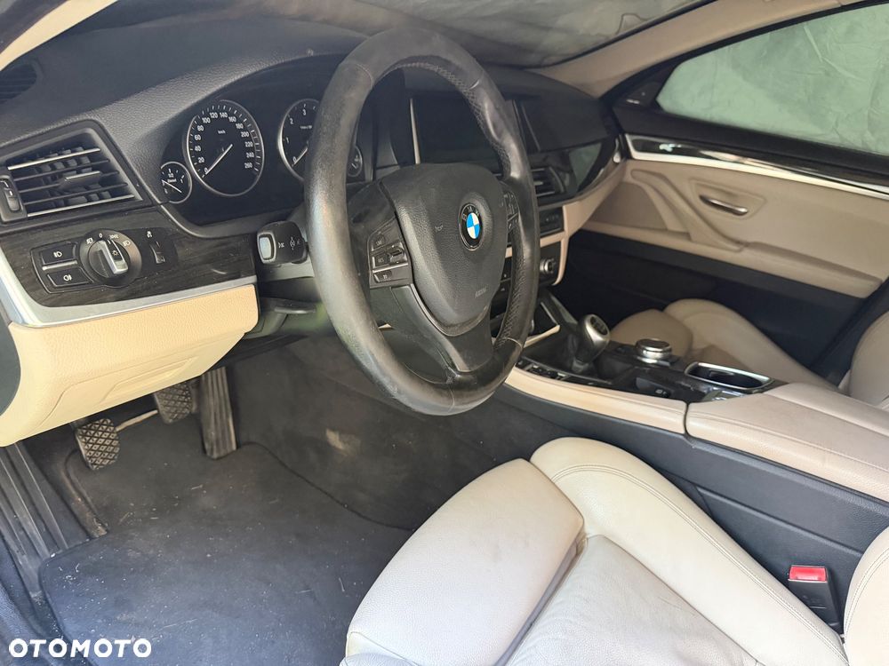 BMW Seria 5 520d Luxury Line - 14