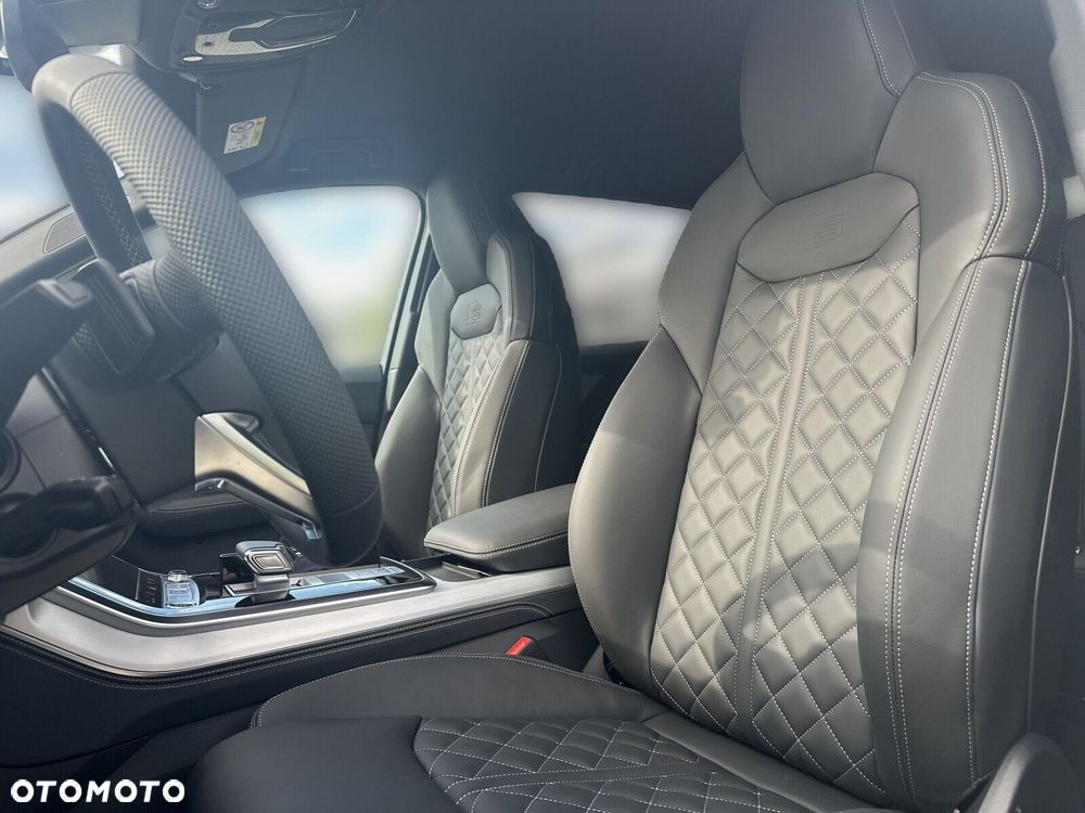 Audi Q7 - 11