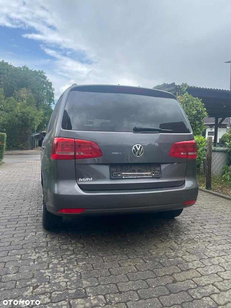 Volkswagen Touran - 2