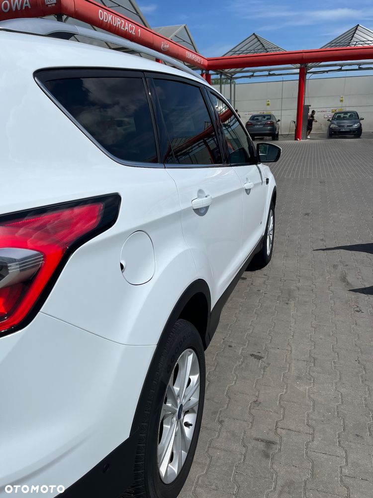 Ford Kuga 2.0 TDCi AWD Titanium - 4