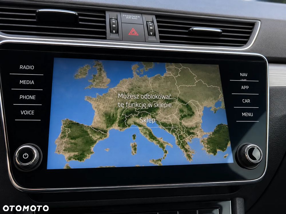 Skoda Superb 2.0 TDI SCR Ambition - 12