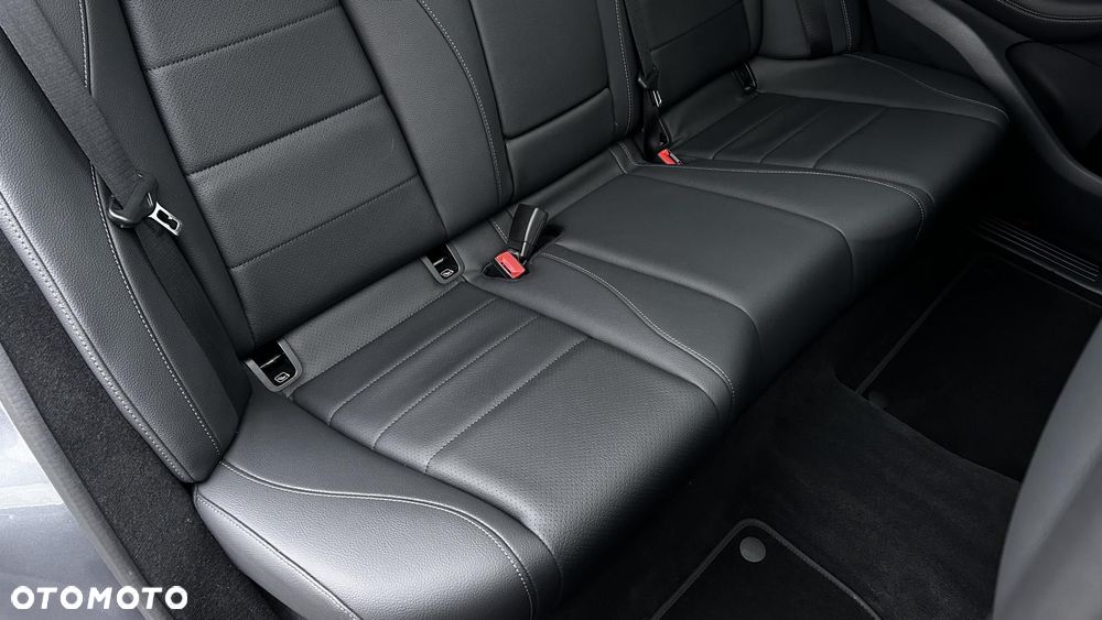 Mercedes-Benz GLE - 31