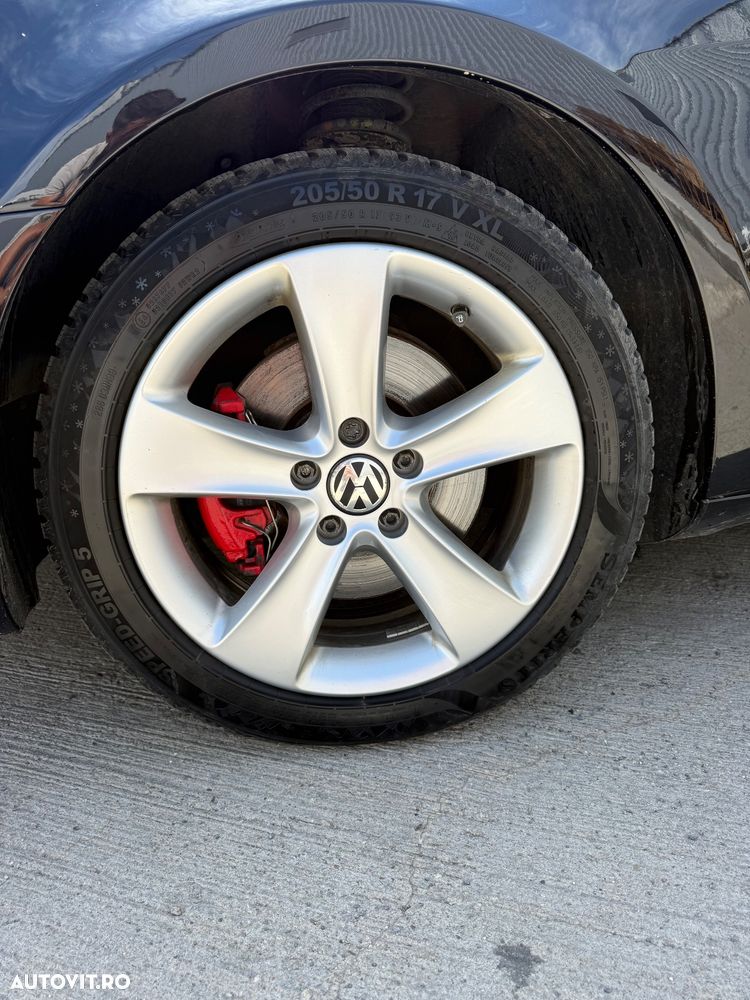 Volkswagen Passat CC - 18