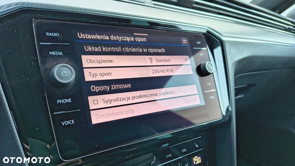 Volkswagen Passat Variant - 21