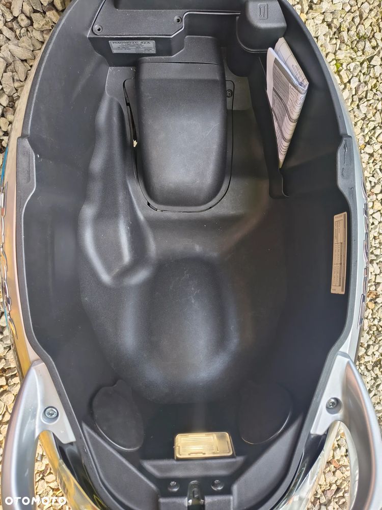 Piaggio Beverly - 19
