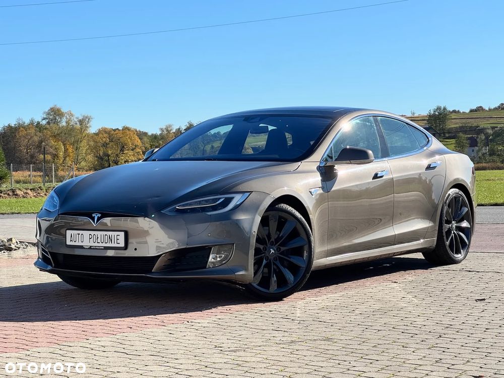 Tesla Model S Long Range Plus - 2